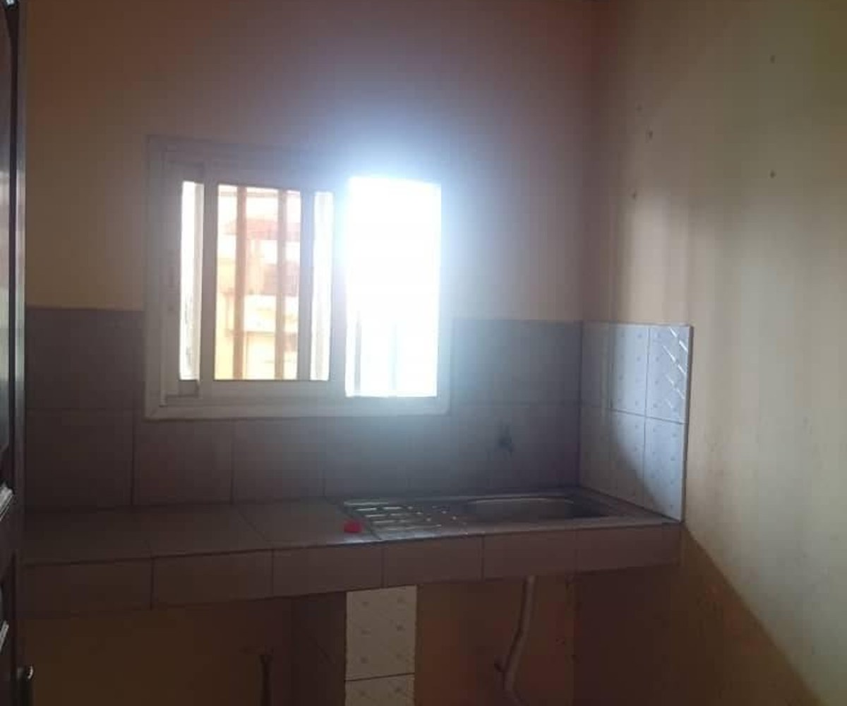 Studio moderne à louer à Nkoabang - Cho Cho