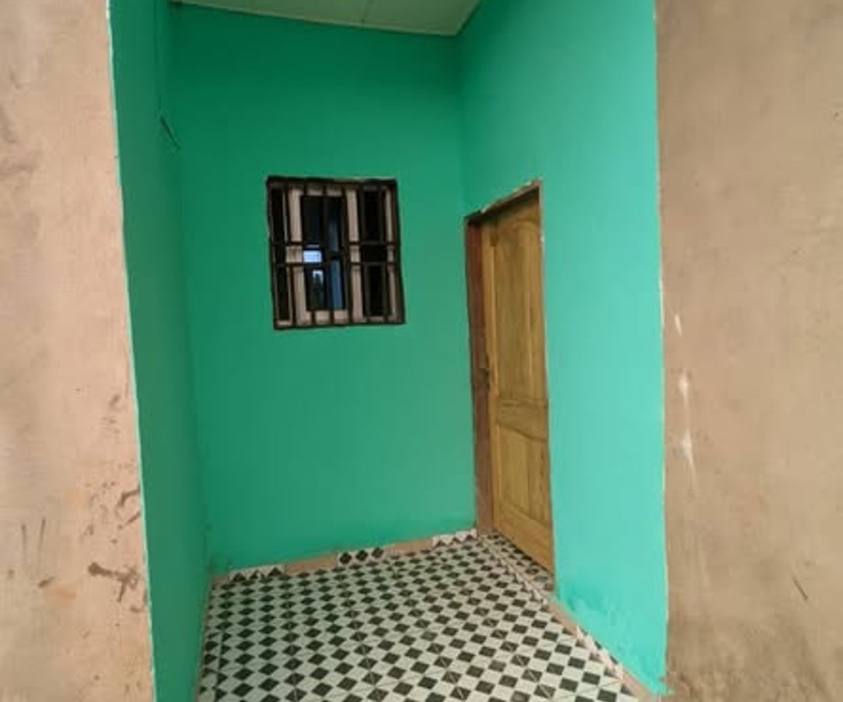 Vaste studio moderne 4 pièces – Nkolfoulou