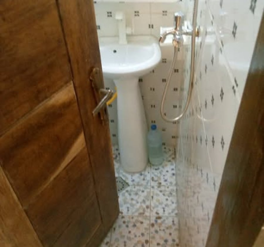 Chambre haut standing climatisée à louer - Kotto Bangue, Douala