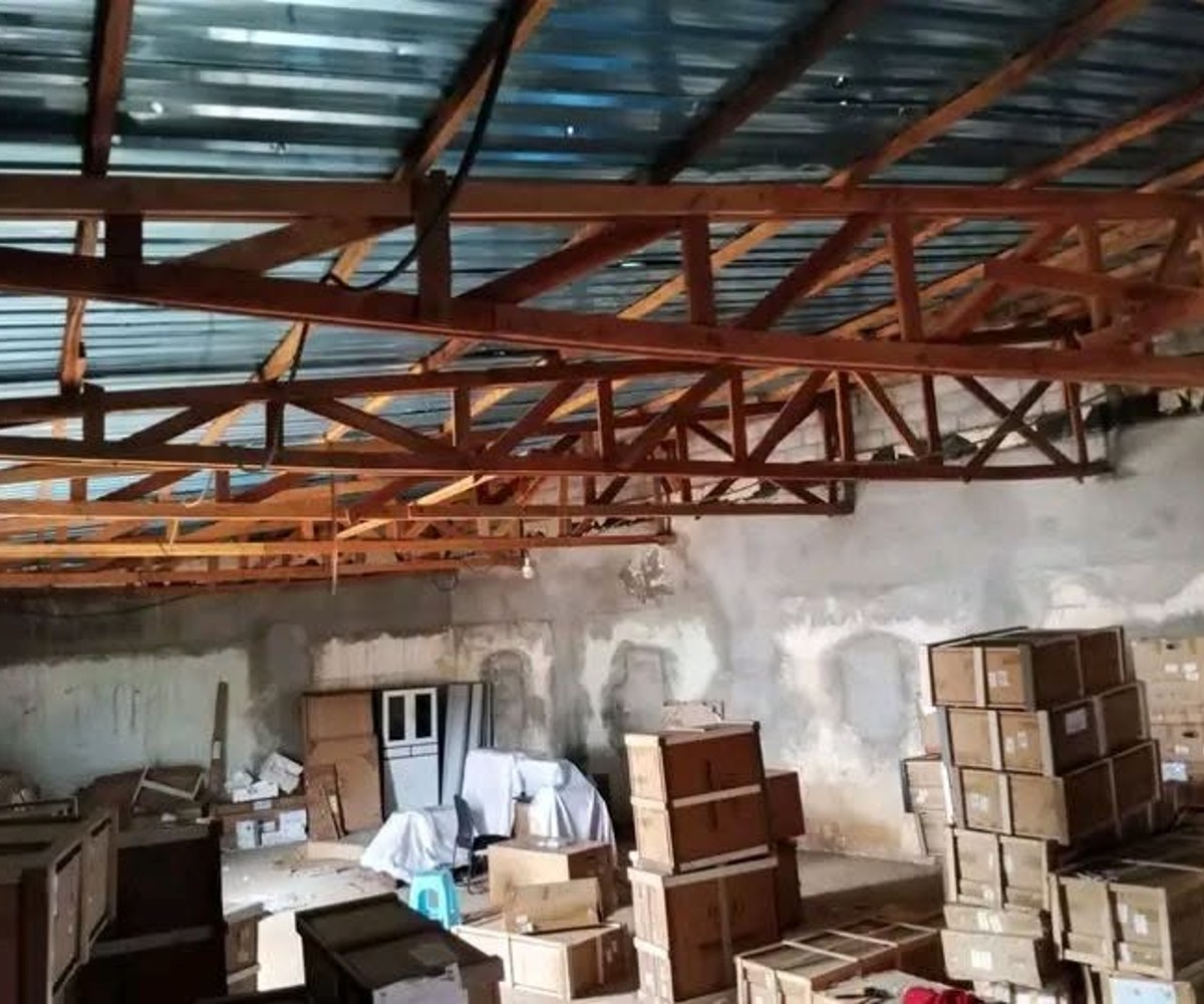 Entrepôt à louer à Yaoundé Emana