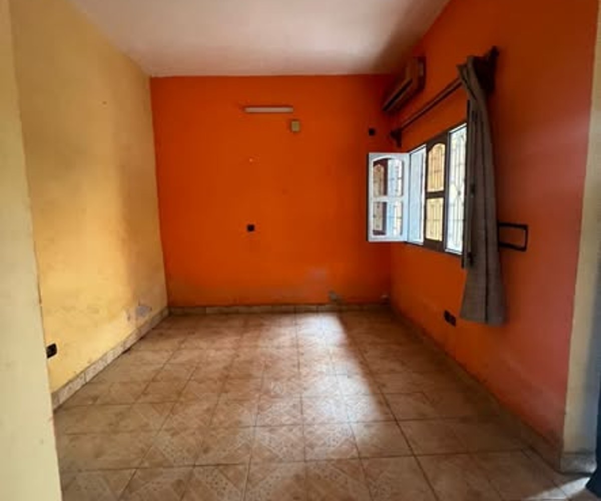Chambre moderne à louer à Logbessou