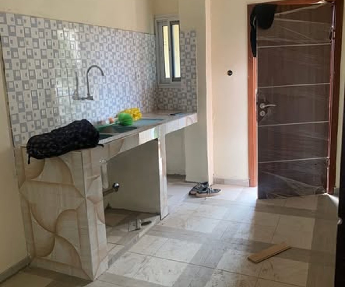 Appartement 3 chambres à louer à Nkoabang