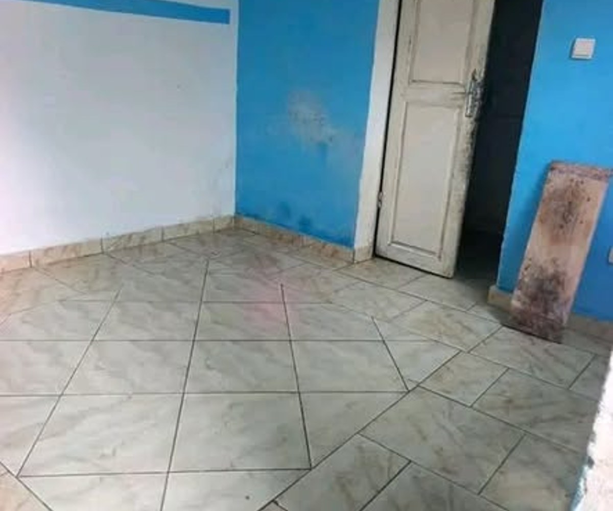 Studio moderne à louer à Logbaba