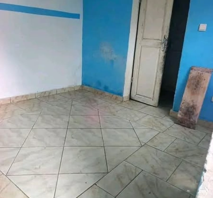 Studio moderne à louer à Logbaba