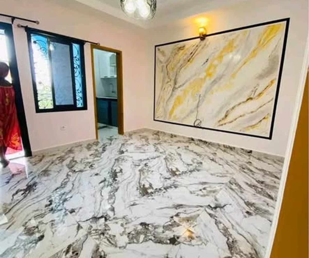 Studio moderne à Ndogbati – carrefour Chefferie