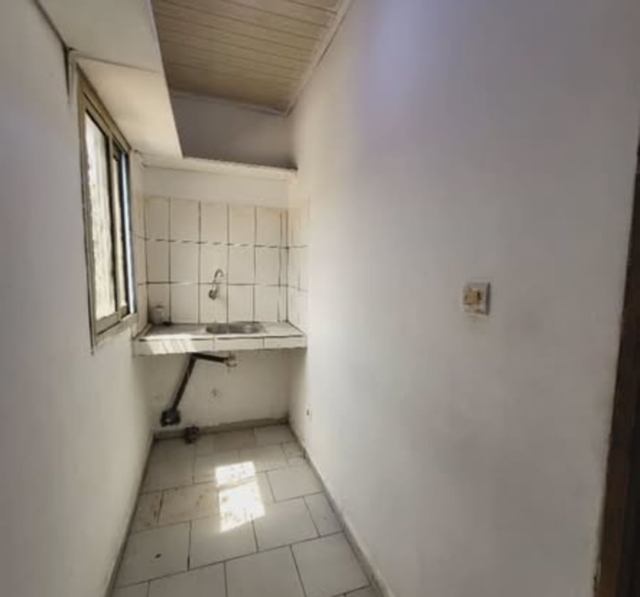 Appartement moderne à Biyem-Assi Acacia