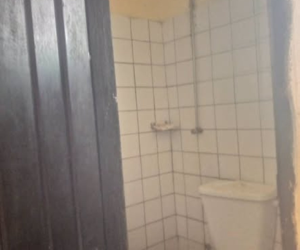Chambre Moderne à Louer à Obili
