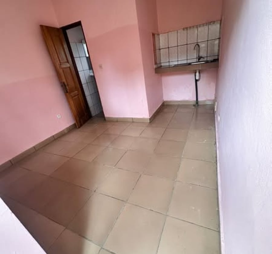 Chambre moderne à Makepe Bel Air