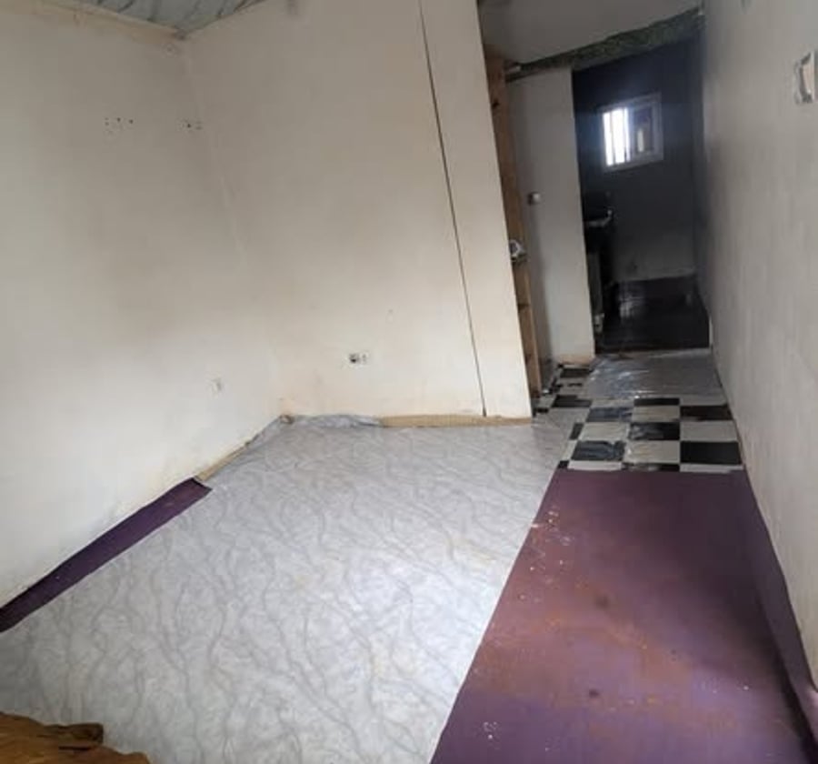 Chambre moderne 3 pièces - Simbock, Mbalgong