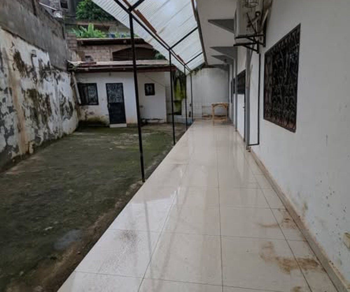Grand appartement individuel à Damas, Yaoundé
