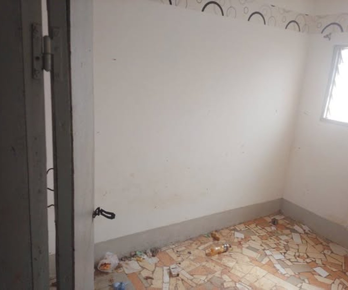 Chambre avec douche interne - Chapelle Emombo