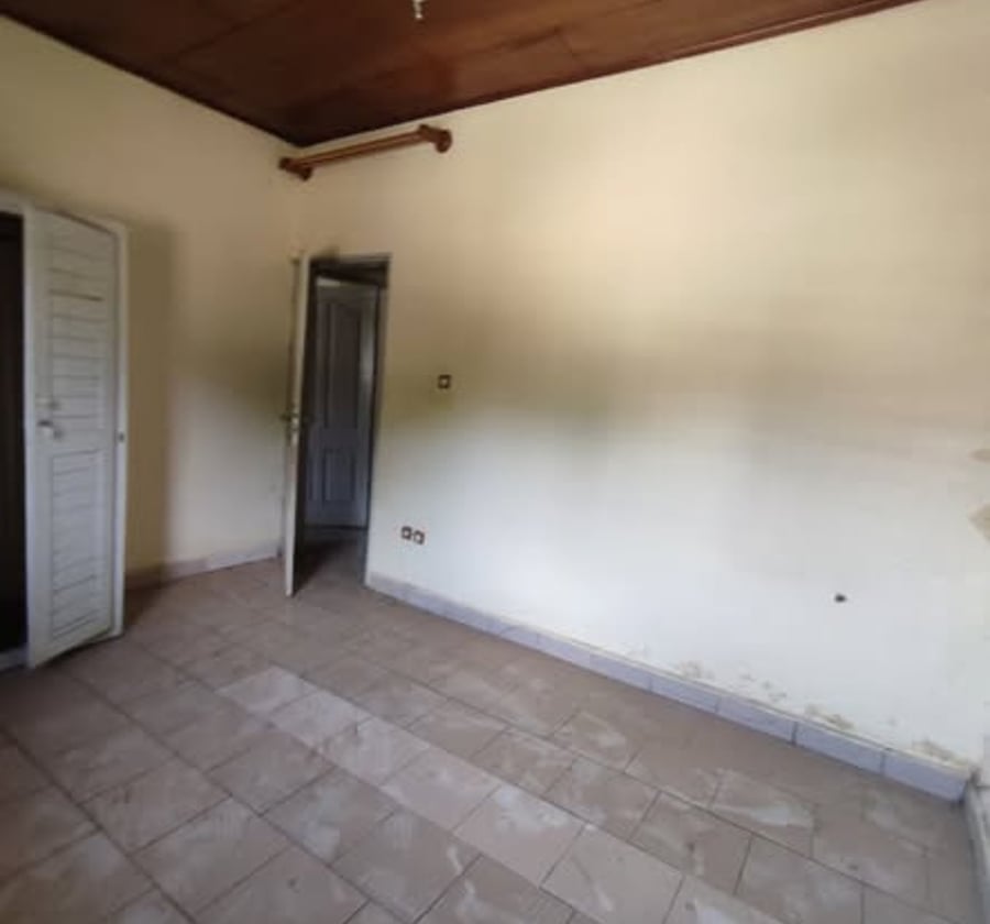Appartement 2 chambres à Biyem-Assi Tamtam