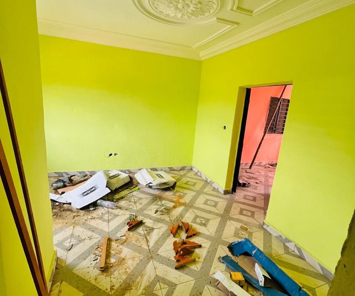 Studio moderne à louer à Biyem Assi