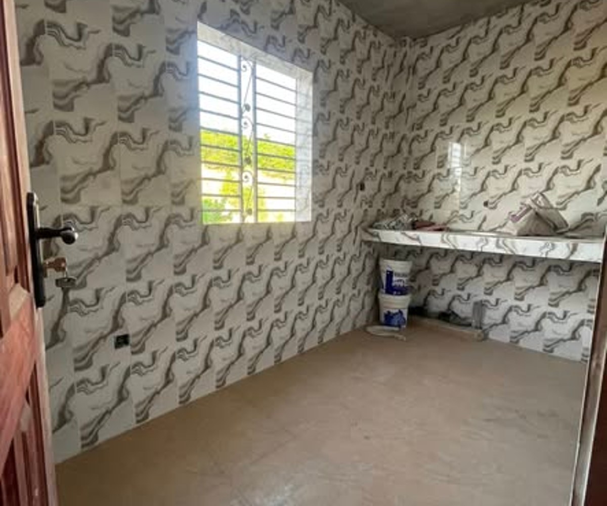 Studio à Japoma derrière l'école Rita et Marilou