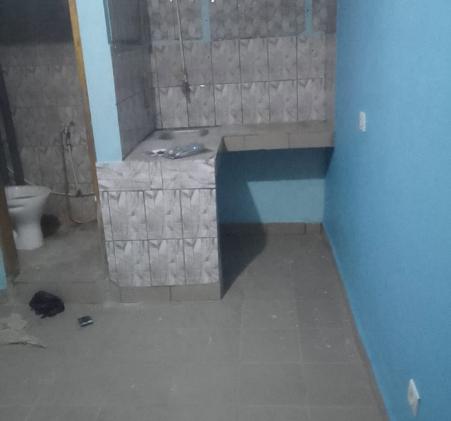 Chambre moderne à louer - Ndokoti, Douala