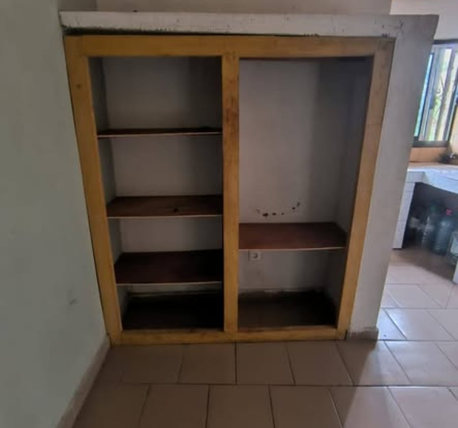 Chambre moderne à louer à Ndogbon Biffaga
