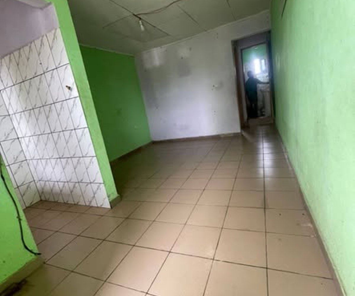 Studio moderne à louer à Logbessou