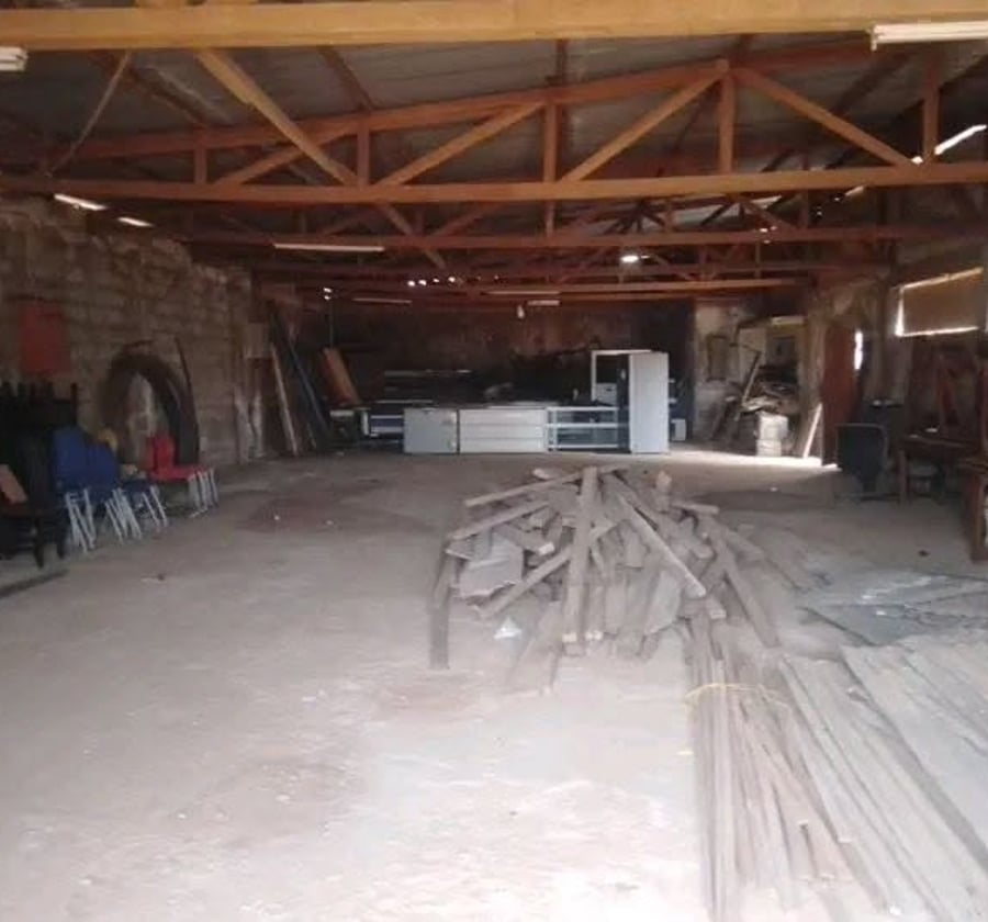 Grande concession commercial à louer à Yaoundé Ekoudoum