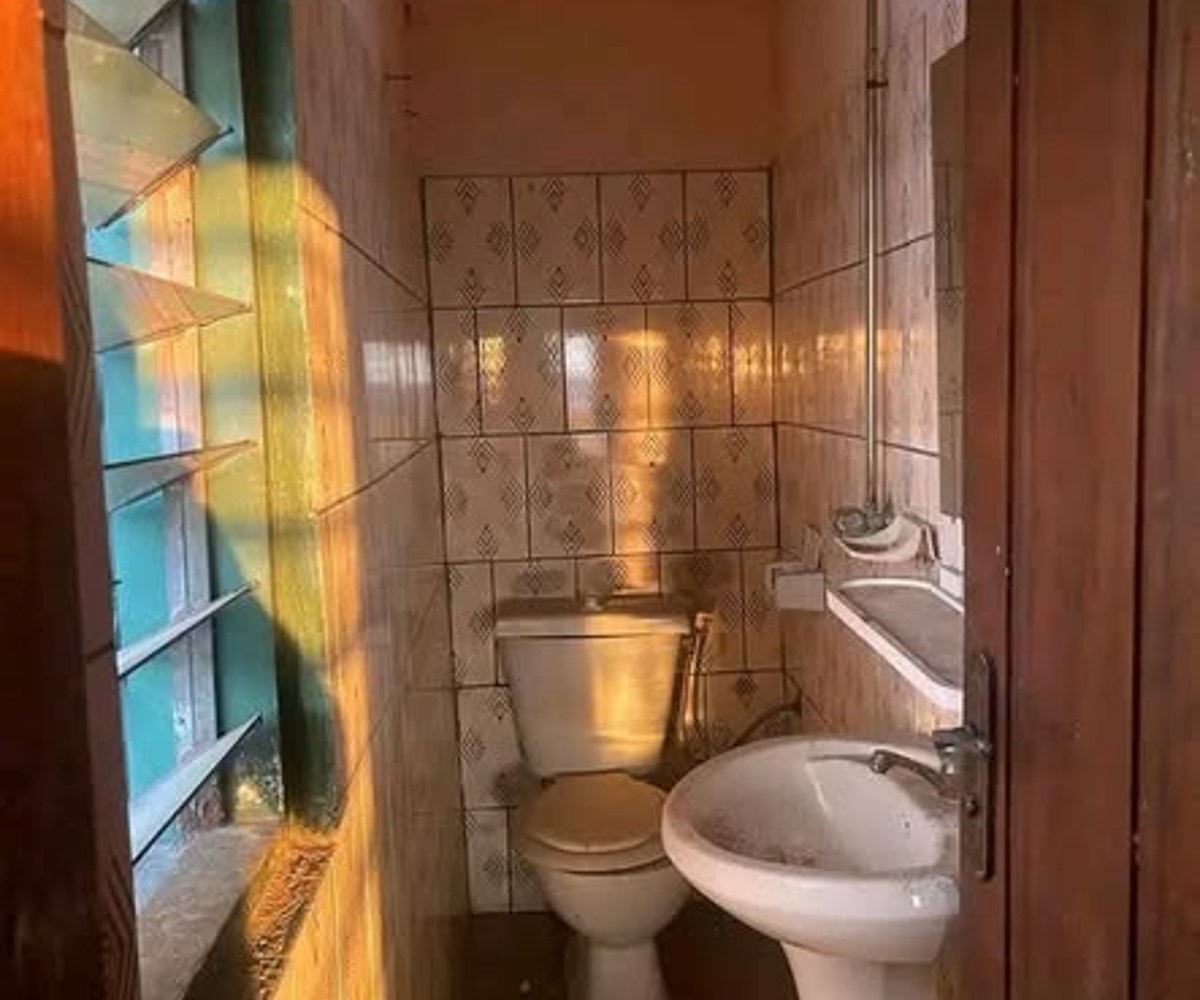 Vaste appartement moderne à Logbaba