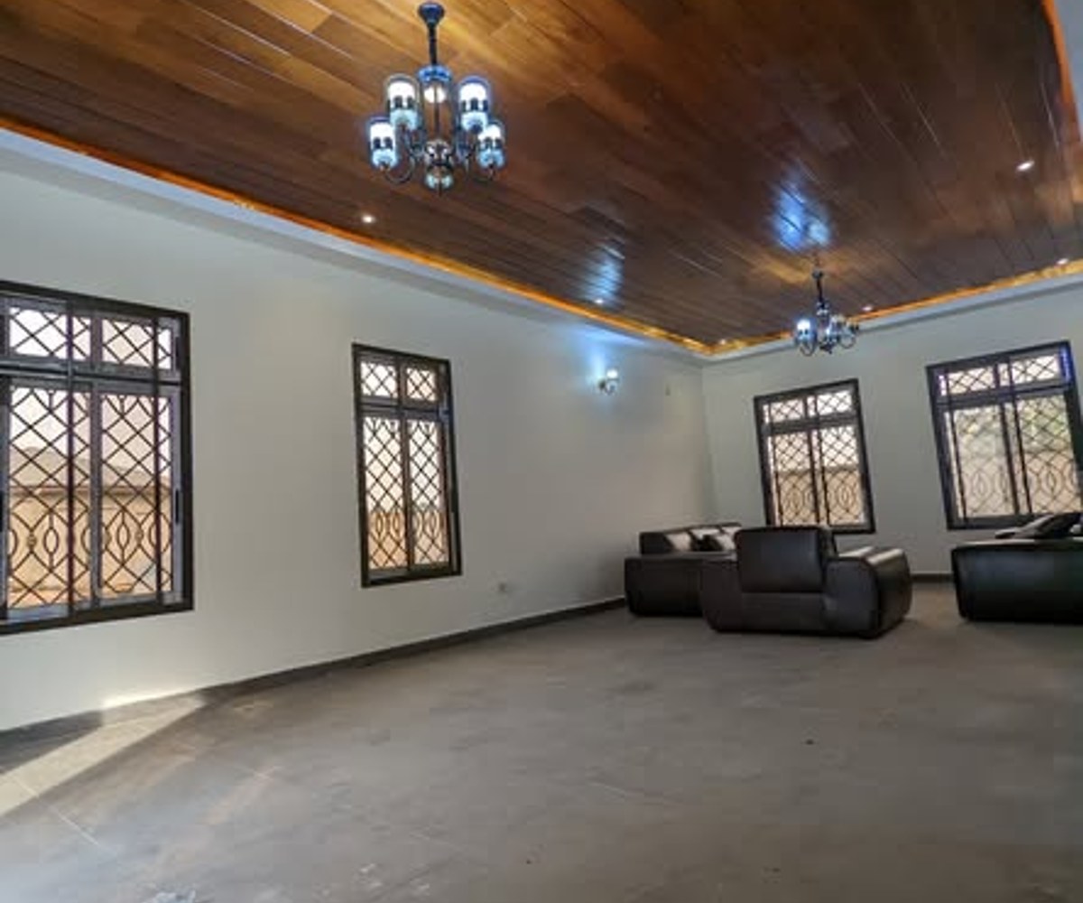 Villa à louer à Odza (Borne 12)