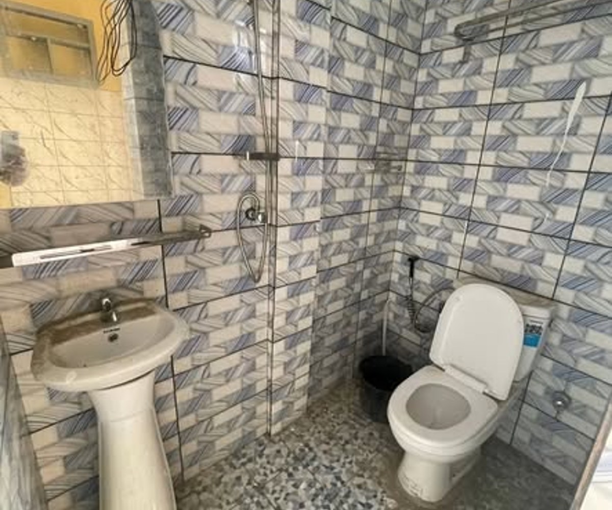 Chambre moderne à PK 12