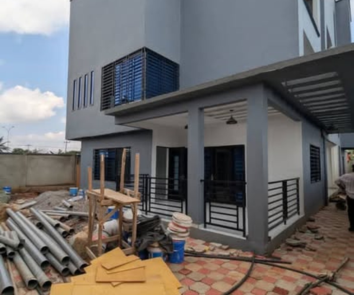 Appartement neuf haut standing en duplex à louer à Olembé