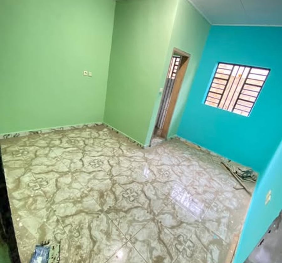 Chambre moderne à louer à Mvog-Betsi, Yaoundé