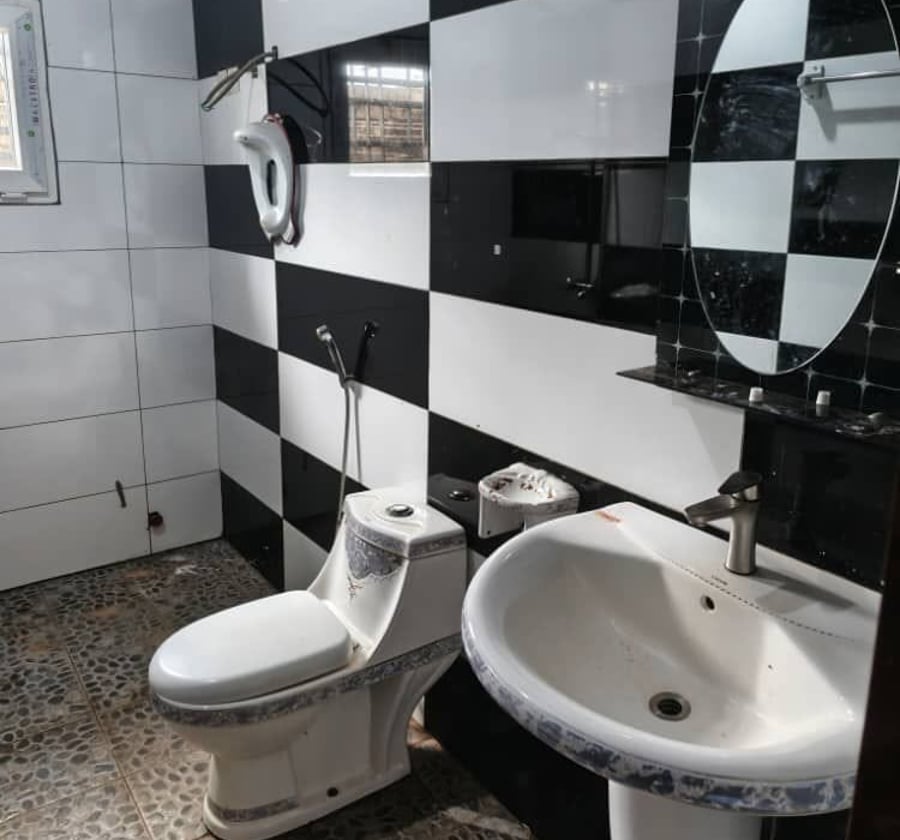 Maison à vendre ou à louer - Yaoundé Nkoabang