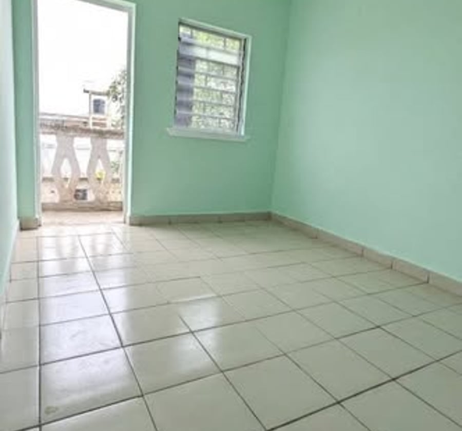 Chambre moderne avec cuisine et balcon - Makepe Bel Air