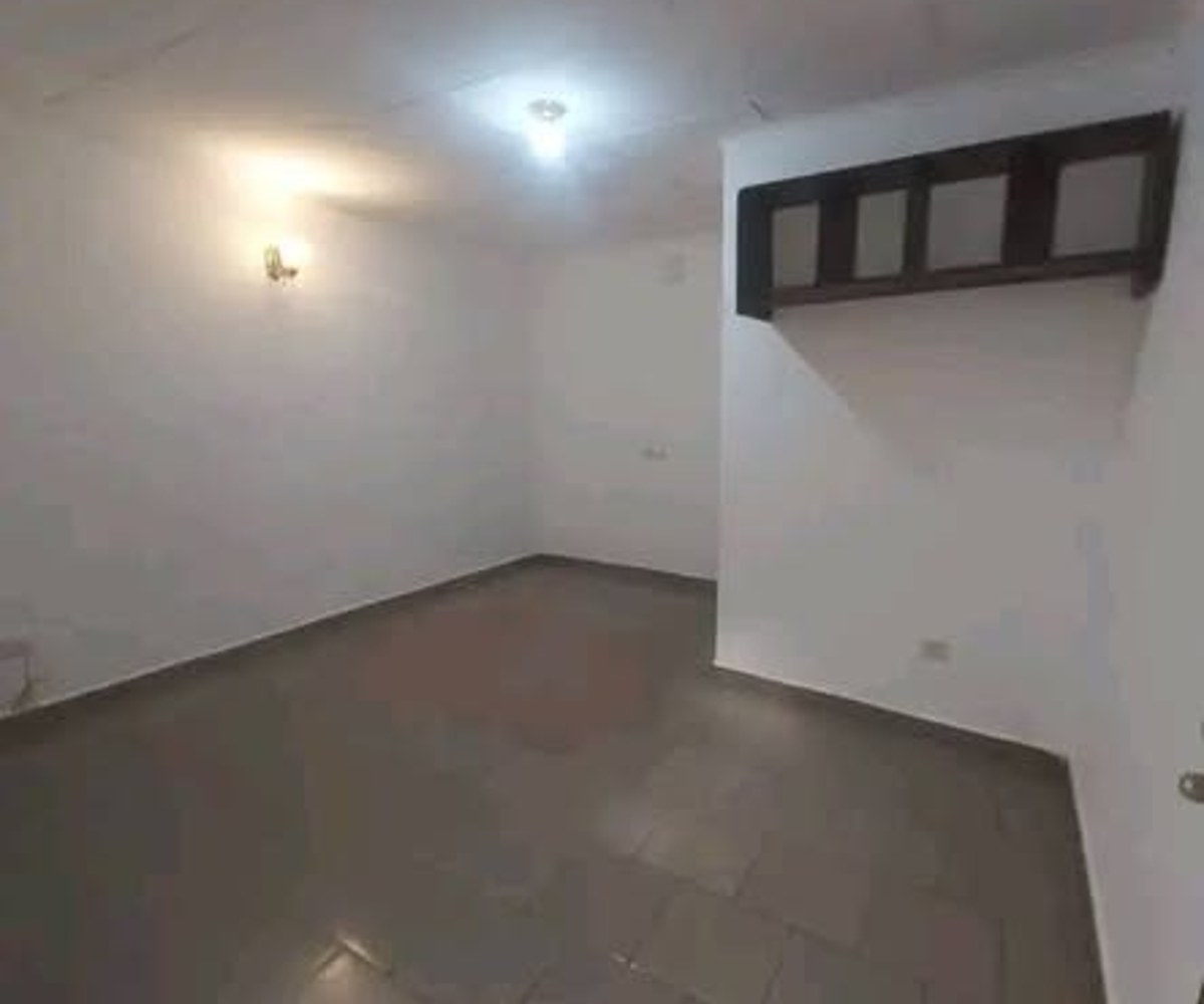 Chambre moderne à Biyem-Assi