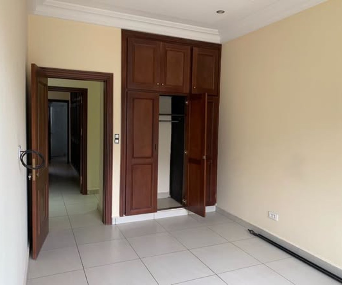 Appartement 3 chambres à louer - Bastos, Yaoundé