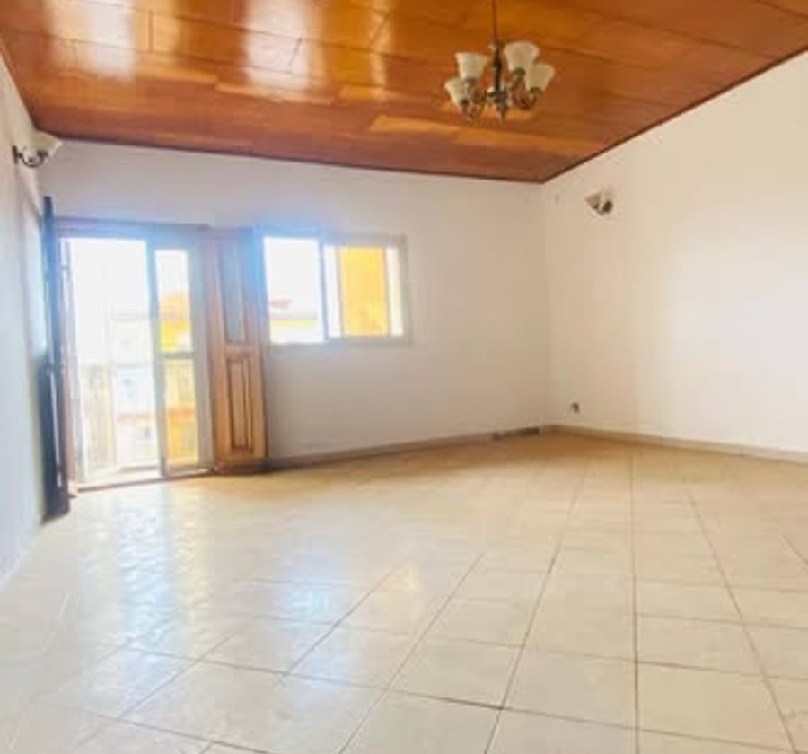 Appartement moderne 2 chambres Biyem-Assi Acacia