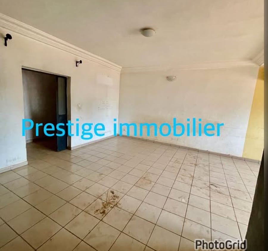 Appartement moderne à louer à Nsimeyong (Shell) - 2 chambres