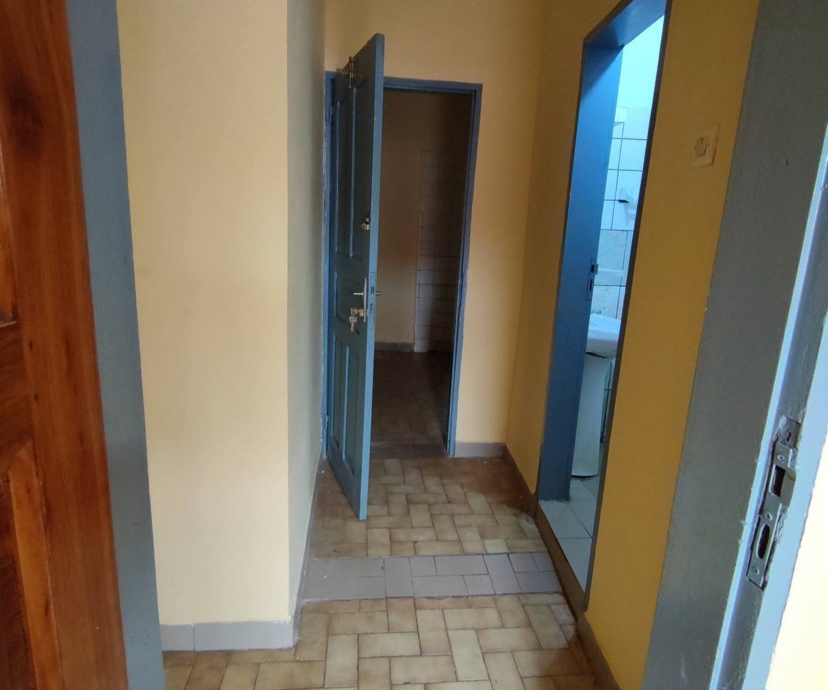 Villa moderne 3 chambres à louer à Titi Garage, Yaoundé