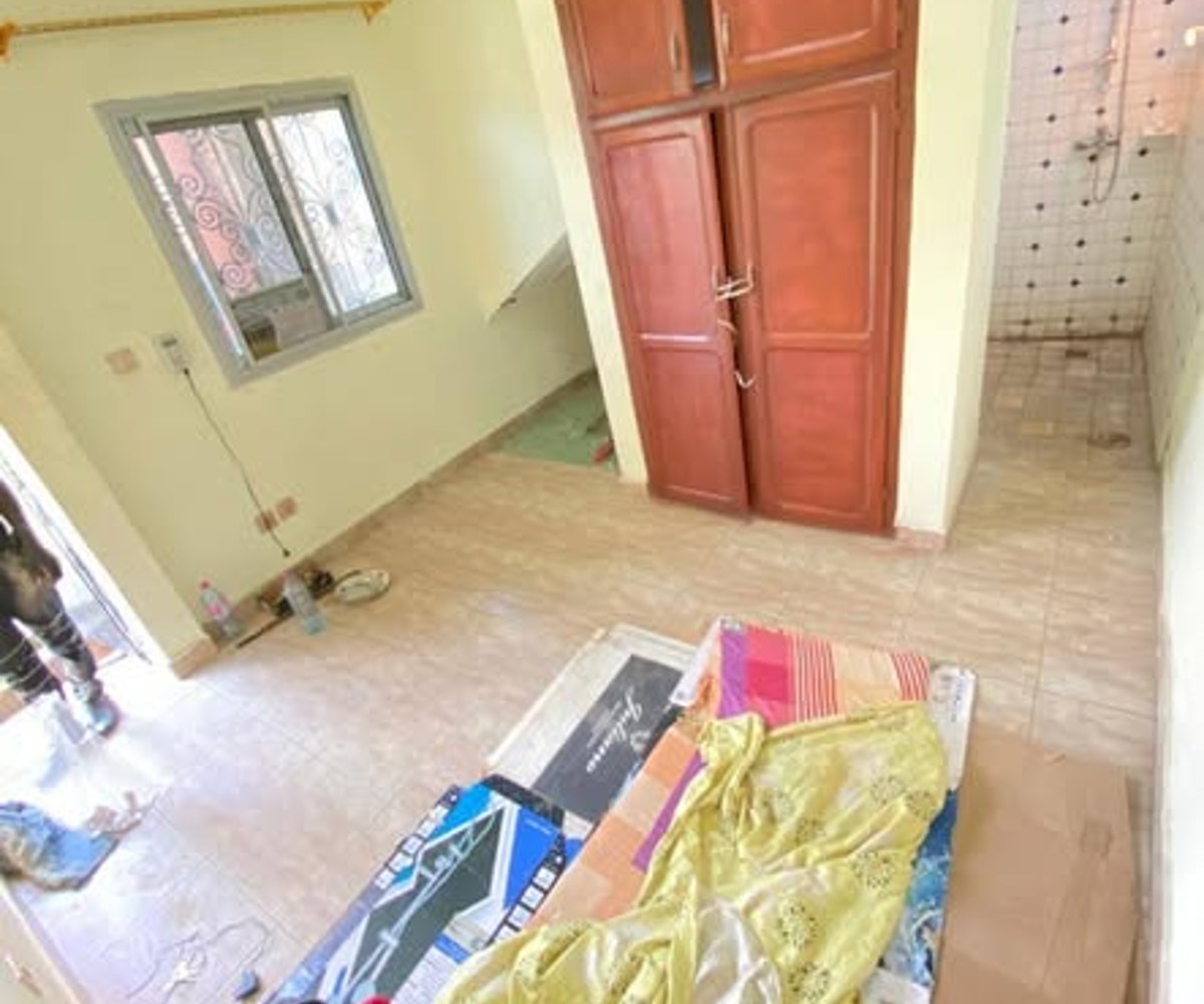 Chambre moderne à louer derrière Carrefour MECC