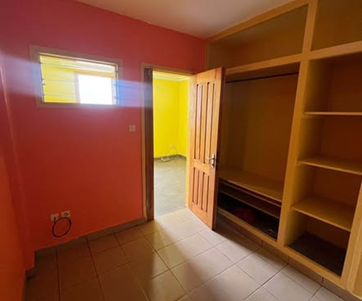 Studio moderne à Nsimeyong - 60 000 FCFA
