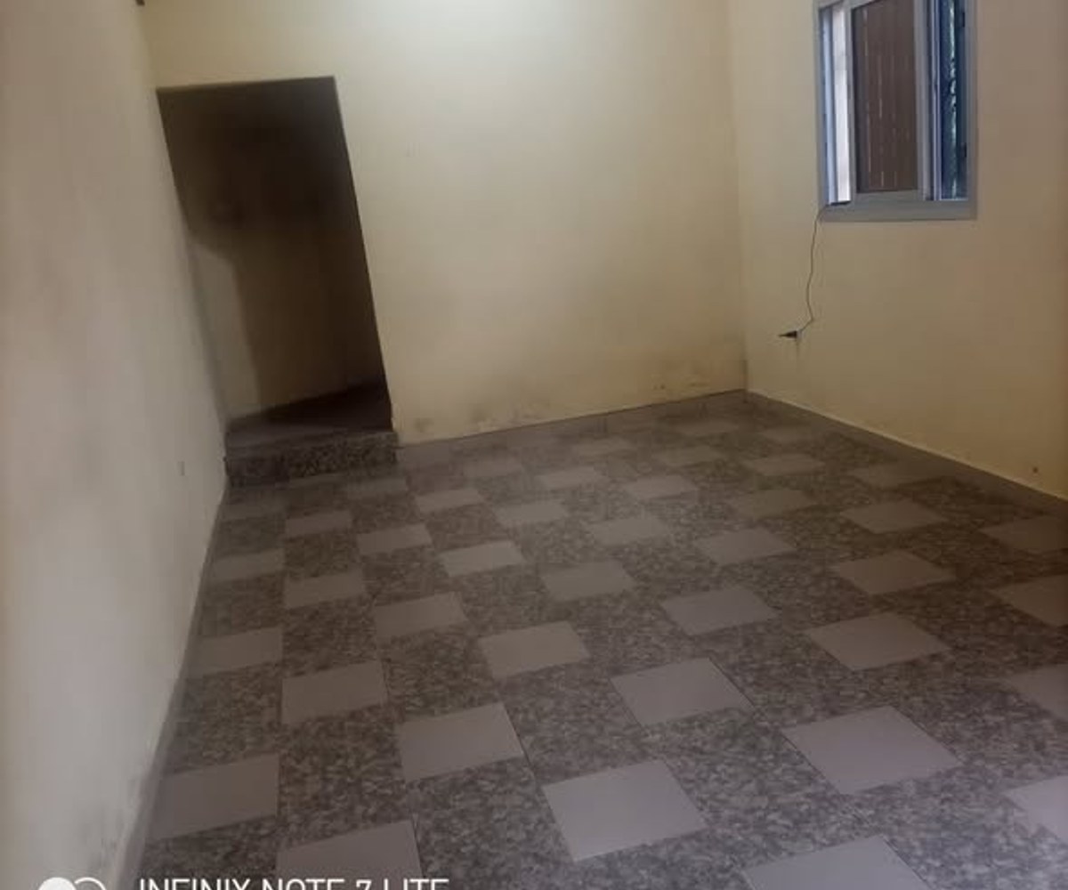 Chambre moderne à louer à Odza Borne 10