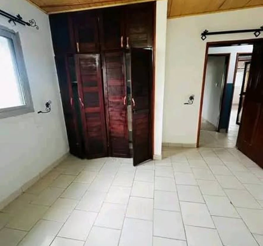Appartement moderne haut standing à louer à Logbessou