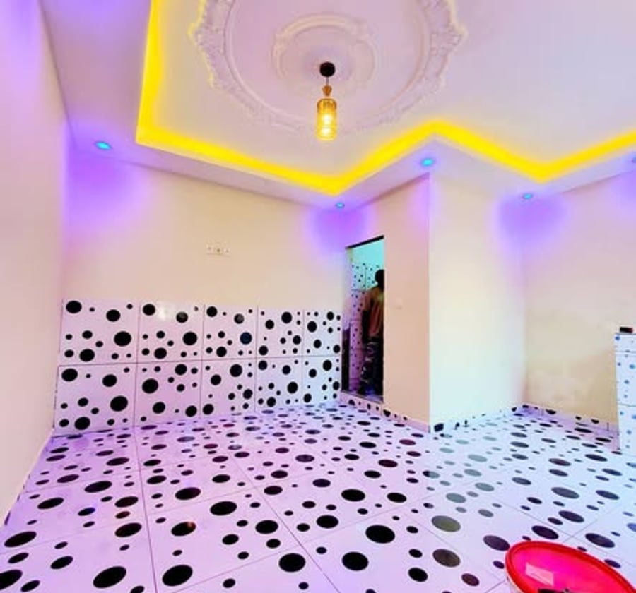 Chambre moderne spacieuse à Bépanda