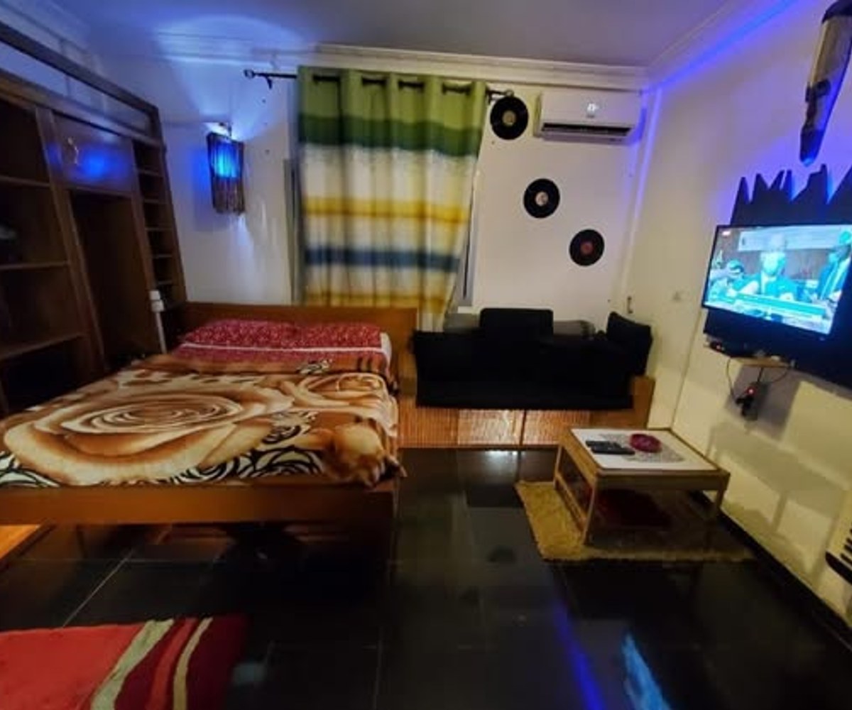 Chambre meublée à Bastos