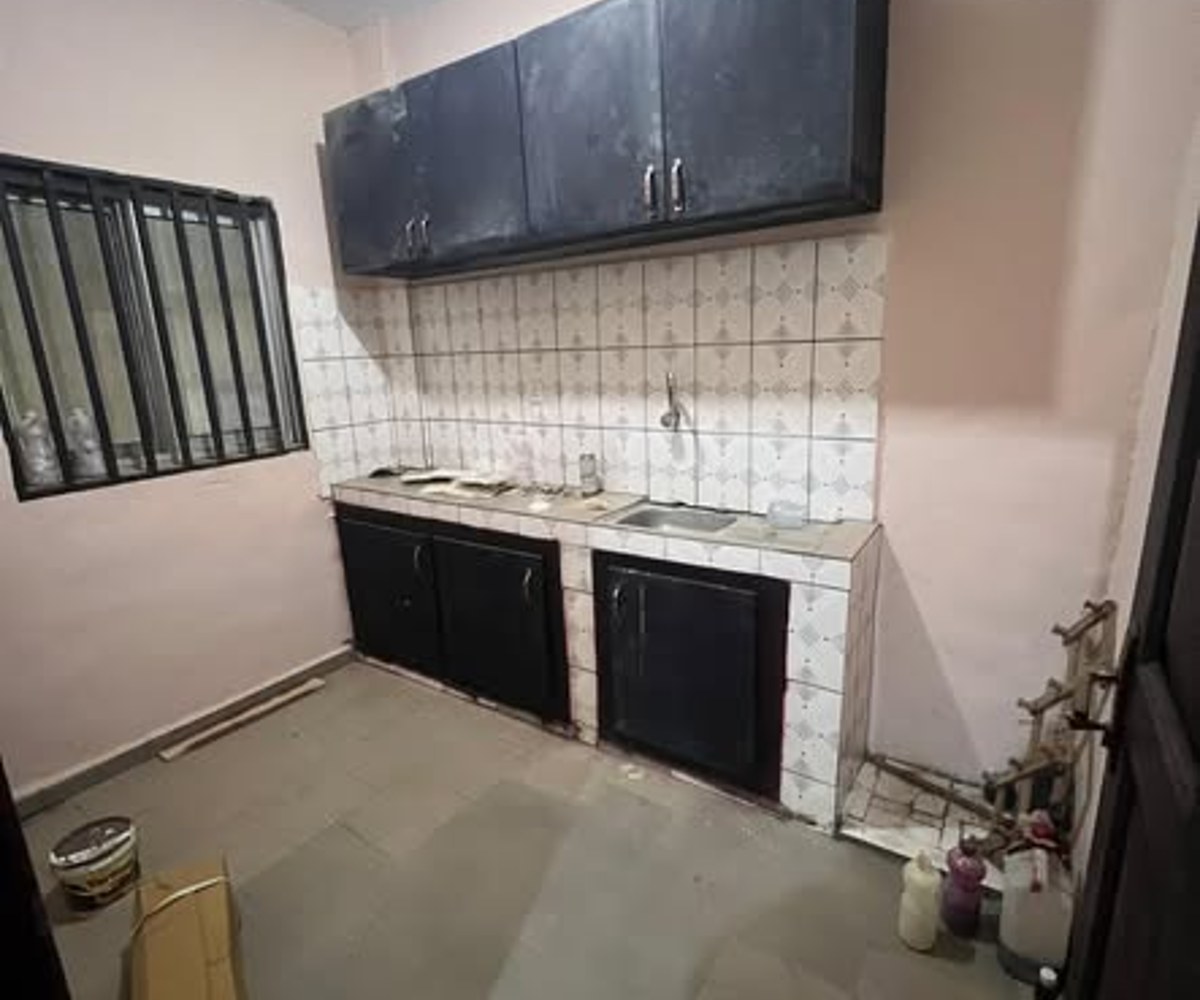 Studio moderne à louer à Mendong