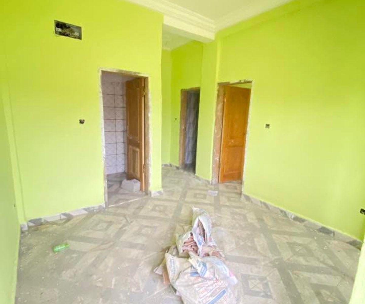 Studio moderne à louer à Biyem-Assi