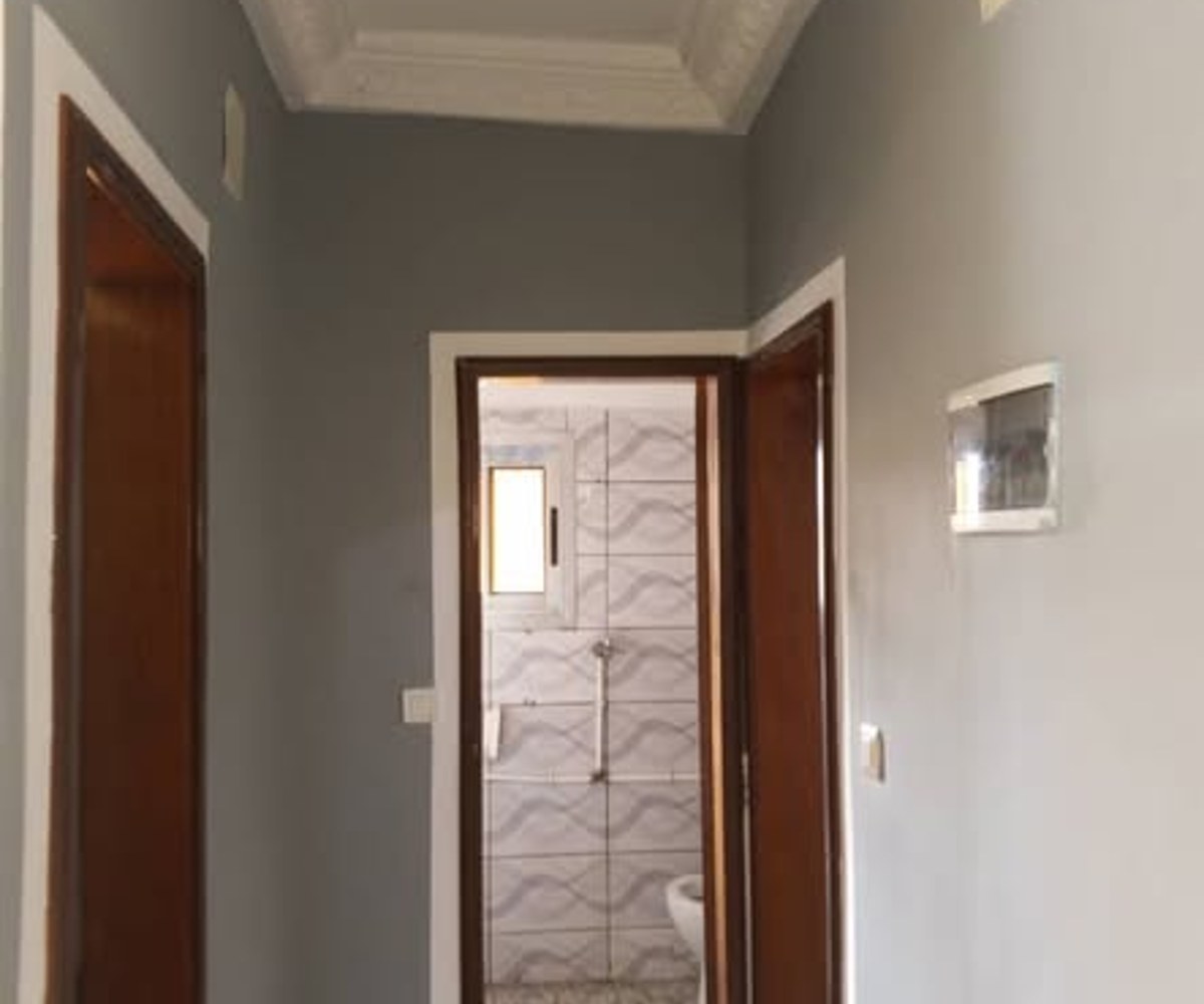 Appartement moderne à louer – Efoulan, Yaoundé