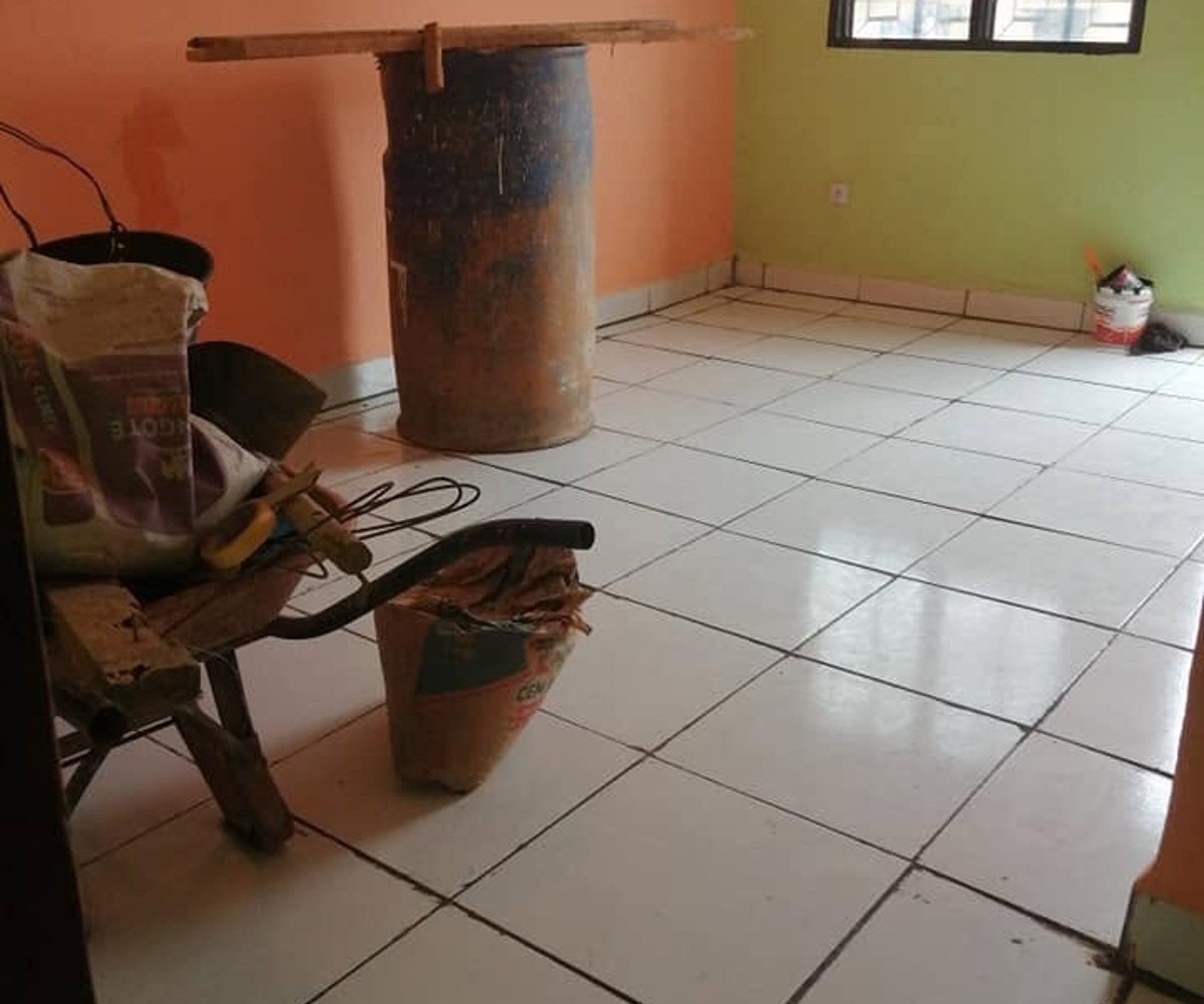 Studio Moderne à Nkoabang