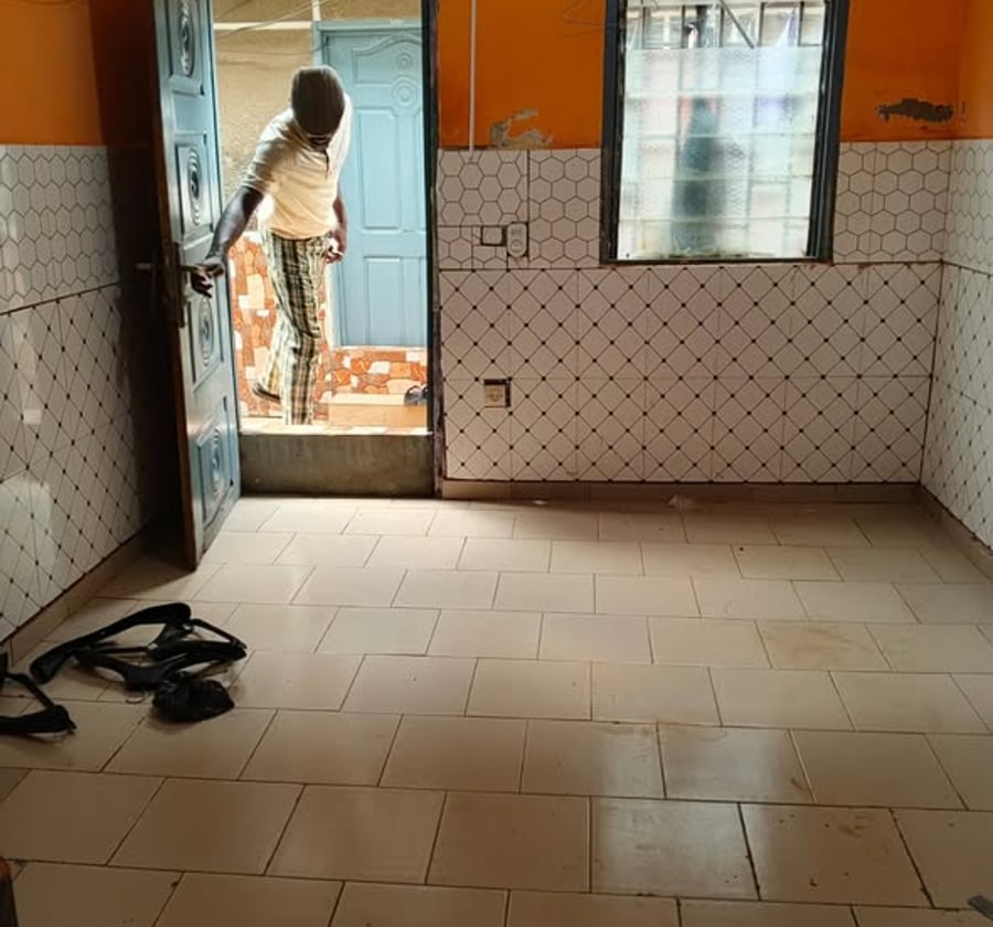 Chambre moderne à louer – Yaoundé École de police