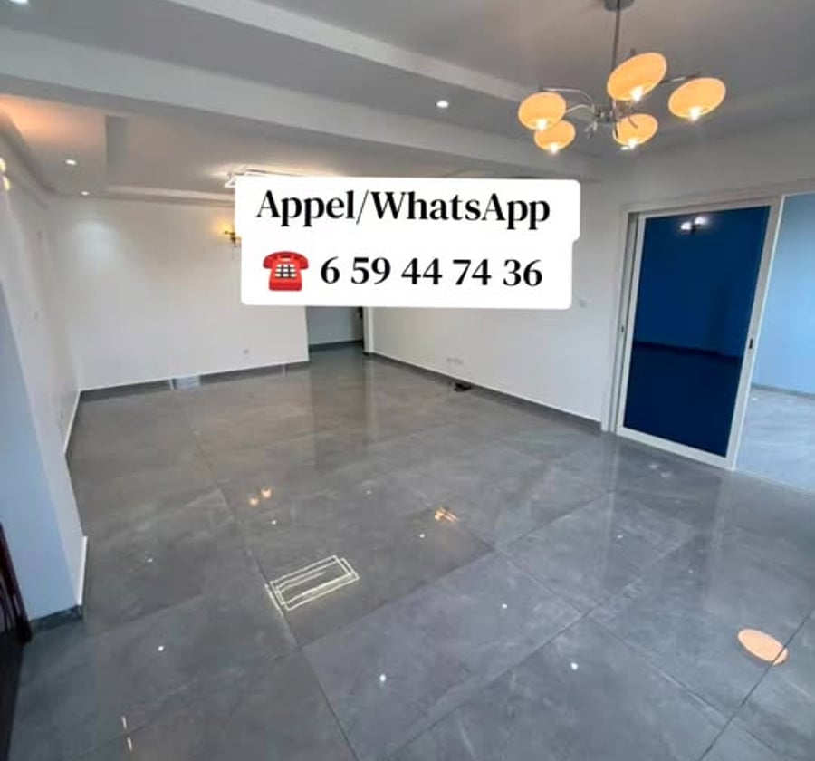Appartement élégant non meublé à louer - Akwa, Douala