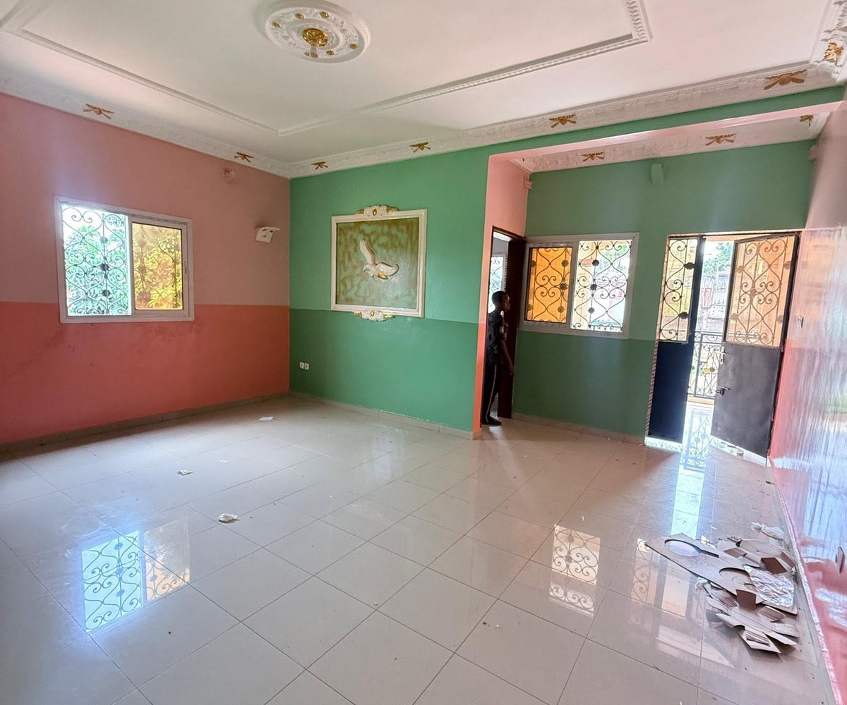Magnifique studio moderne à louer à Yaoundé Nkolfoulou