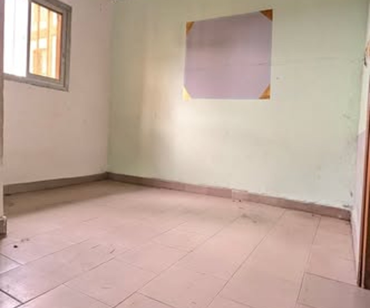 Vaste chambre moderne – Makepe Missoké
