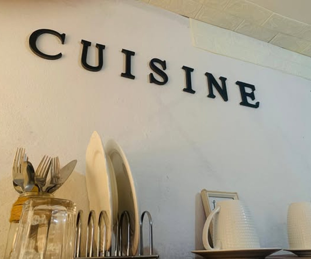 Chambre meublée avec coin cuisine à louer - Titi Garage, Yaoundé