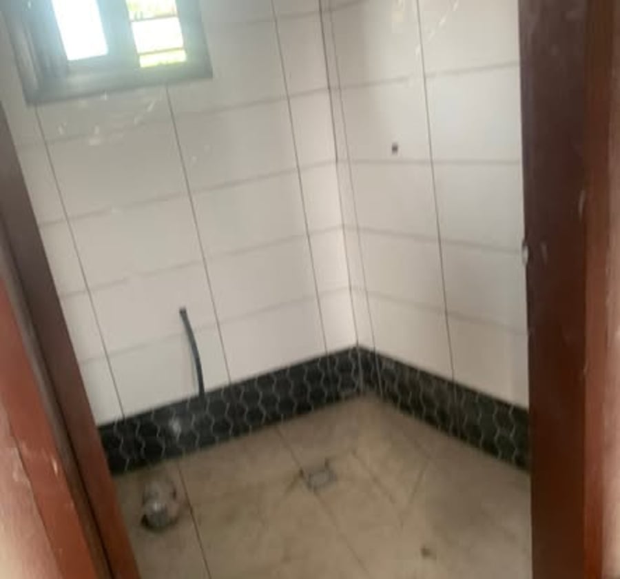 Appartement neuf 3 chambres à Nkoabang